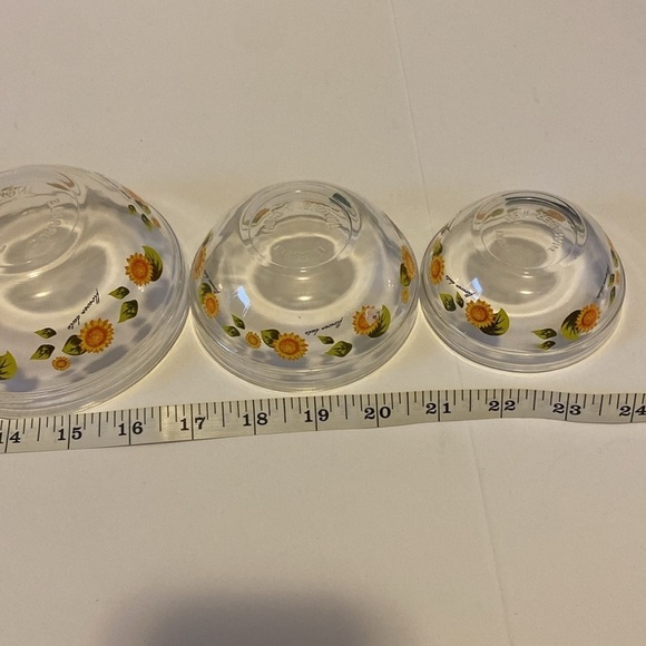 Five Imperial Glass Flower Dute Sunflower Themed Nesting Bowls - Picture 8 of 13